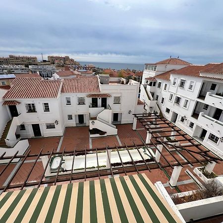 El Atico Con Vistas Al Mediterraneo Parking Y Piscina 6P رينكون ذي لا مْبيكتوري المظهر الخارجي الصورة