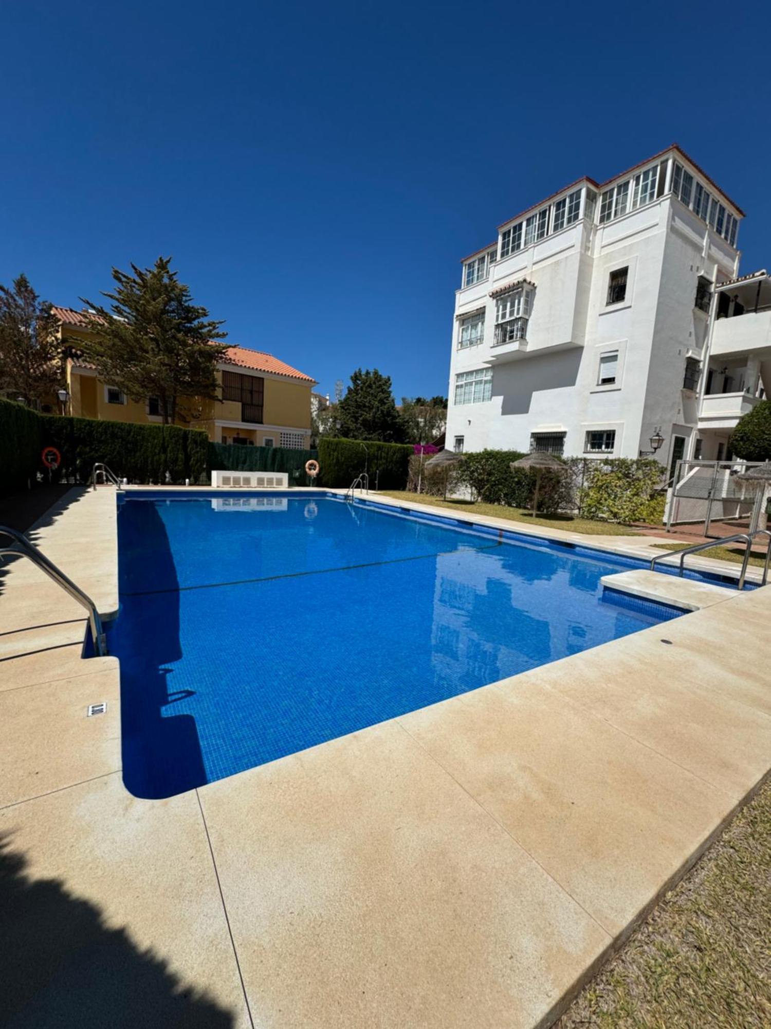 El Atico Con Vistas Al Mediterraneo Parking Y Piscina 6P رينكون ذي لا مْبيكتوري المظهر الخارجي الصورة