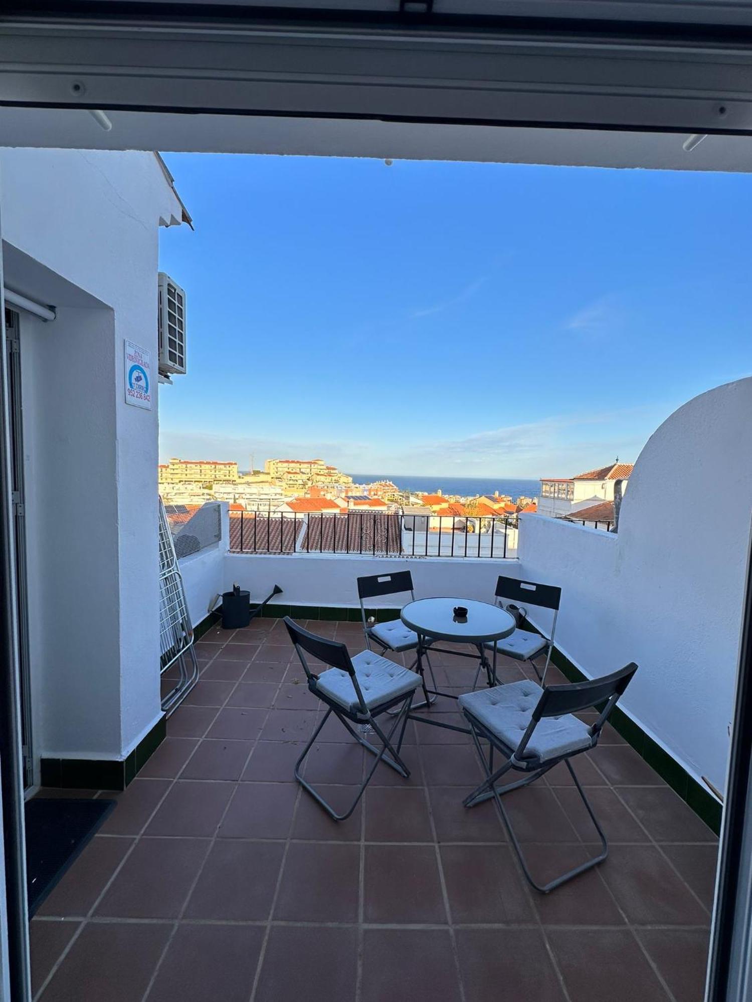 El Atico Con Vistas Al Mediterraneo Parking Y Piscina 6P رينكون ذي لا مْبيكتوري المظهر الخارجي الصورة
